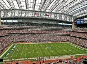 拜仁德甲受,后防线增兵,无望自由球,广州赛马会,广州赛马,赛马活动,赛马资讯